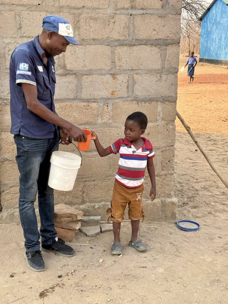 Wasser für Sambias Kinder